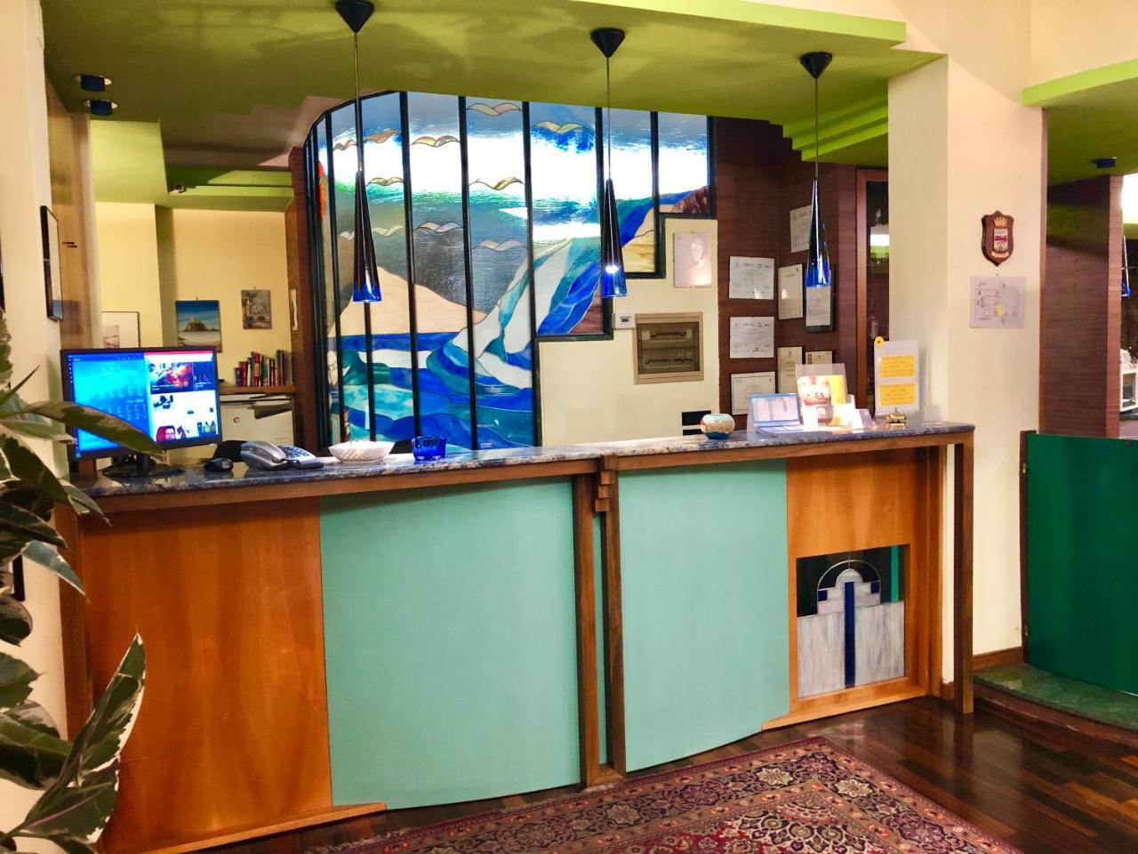 Giovanna Hotel